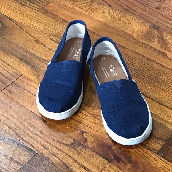 Toms Other - TOMS Fashion Sneaker Athletic Casual Slip on Shoes 
Navy Blue 
Size 2
No Shoebox